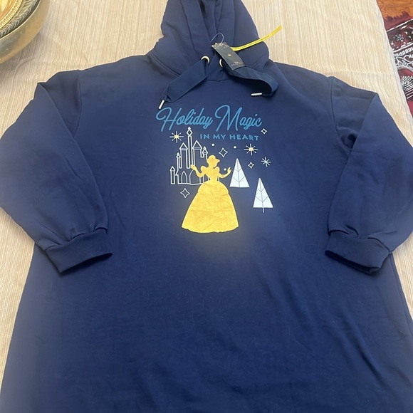 Disney Princess Holiday Magic In My Heart Size Large Long Hoodie sweatshirt New - Picture 2 of 12